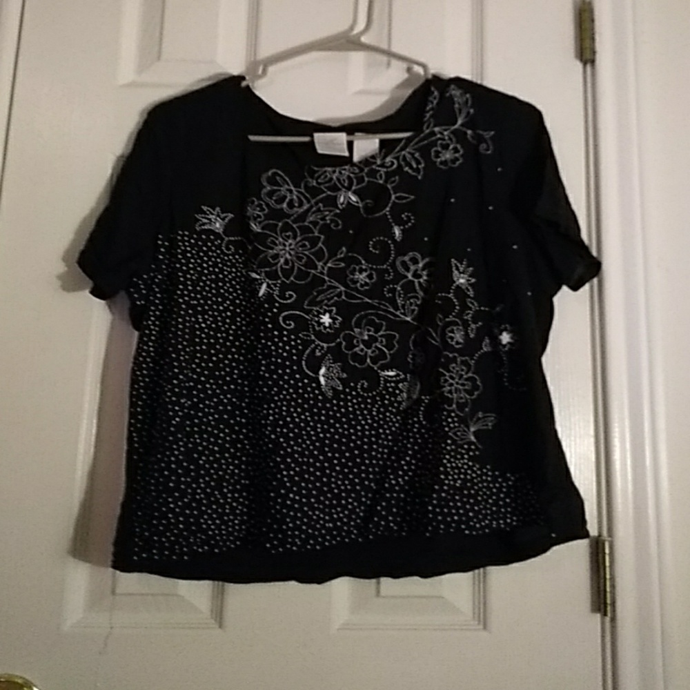 Black and white Emma James blouse